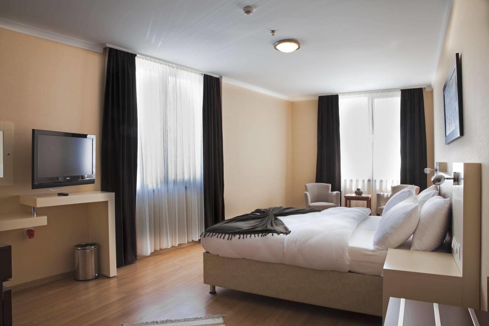 Gosterisli Otel Duzce Luaran gambar